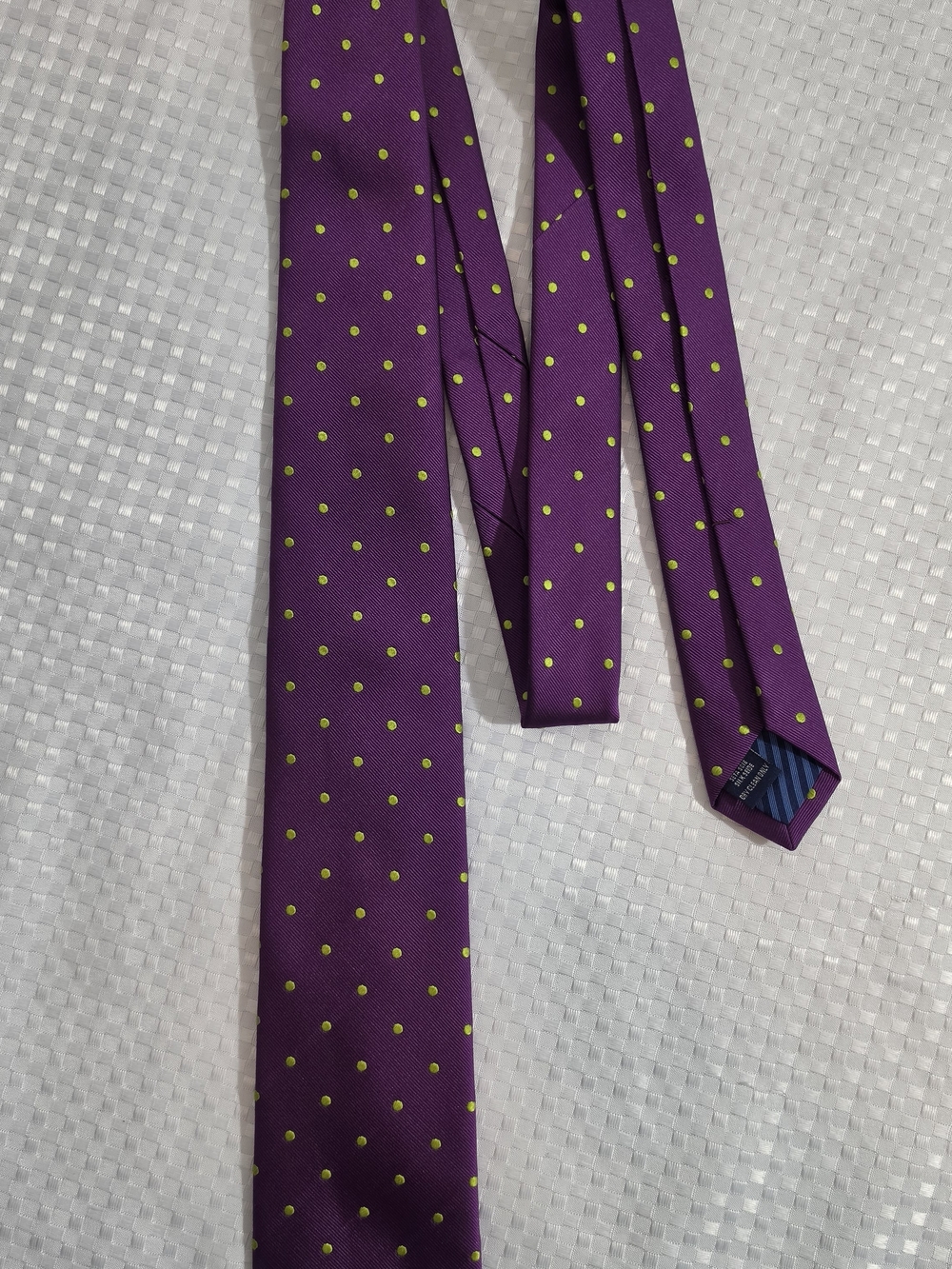 Charles Tyrwhitt Men's 100% Silk Skinny Tie – Purple with Lime Green Polka Dots